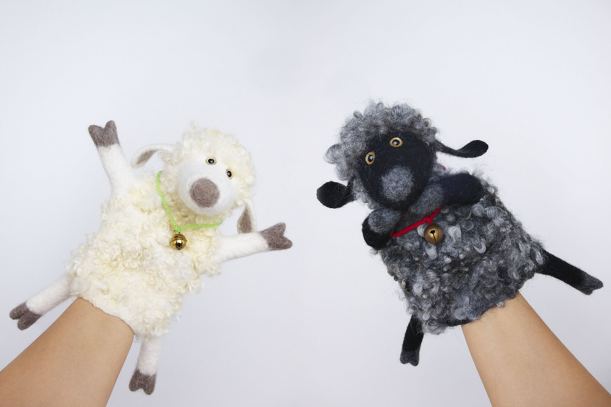 Hand Puppet Sheep Livestream Course